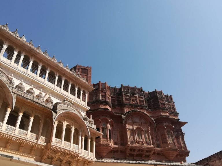 Unlocking the Secrets of a Destination with a Tourist Guide